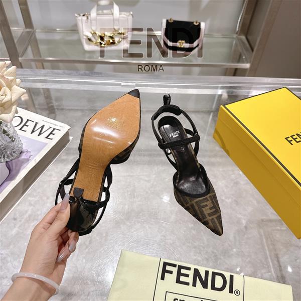 2025112818419533 210